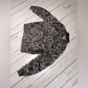 Alpha industries “chit blood frog camo” reversible bomber XL